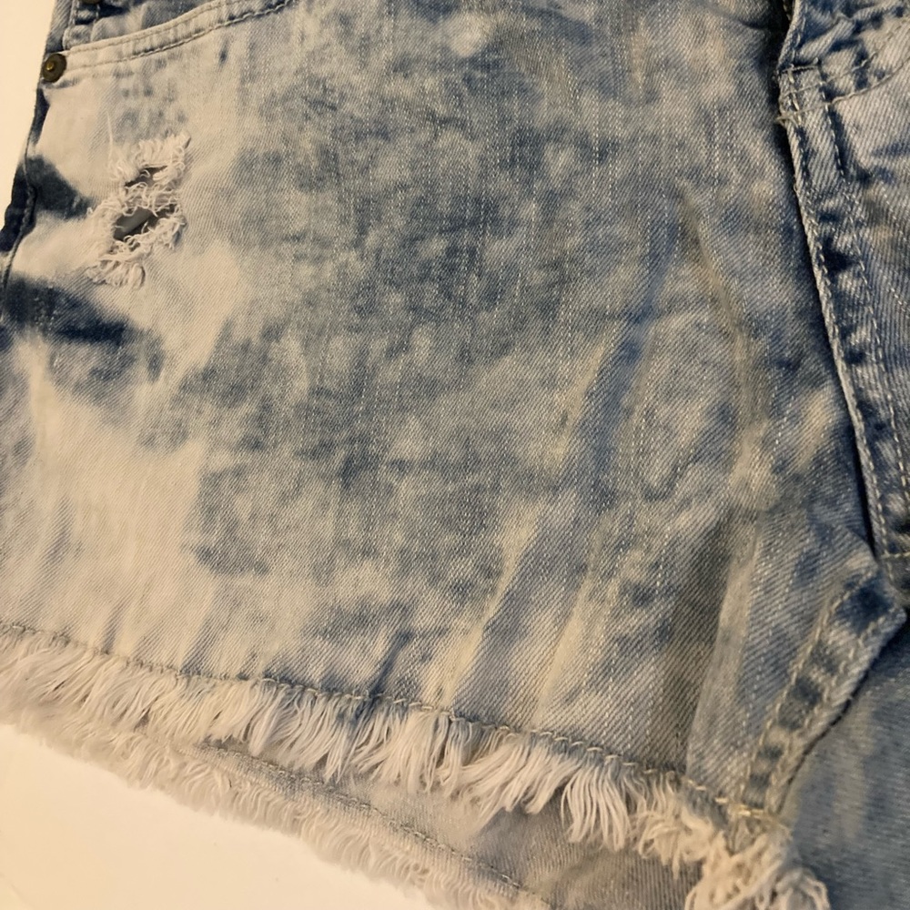 Ladies Shorts bundle (old navy boyfriend) & Rue 21. Y2K for sure ⭐️.Both size 14 - Picture 14 of 16